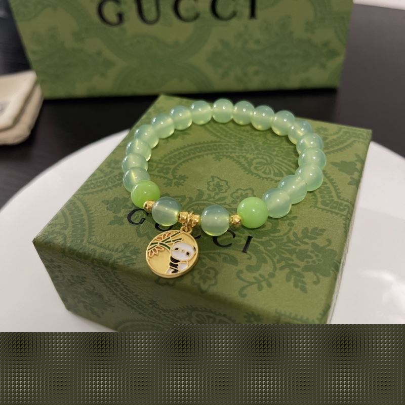 G*u*i bracelets